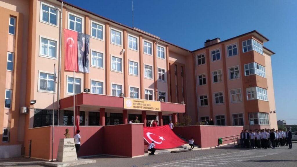 SİNCAN ERTUĞRUL GAZİ BORSA İSTANBUL MESLEKİ VE TEKNİK ANADOLU LİSESİ